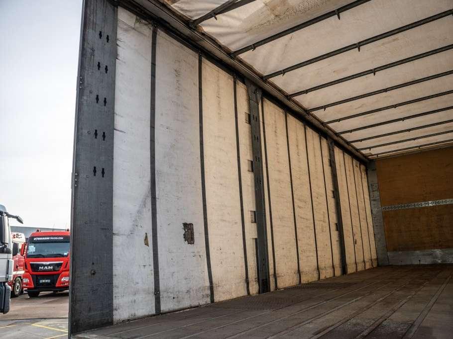 Volvo FM330-6x2-10 pneus/tires-intarder Foto 7