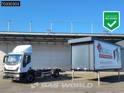 Iveco Eurocargo 150E250 4X2 15tonner LOW Mileage dismountable box Electric curtains Euro 6 in vendita da BAS World B.V.