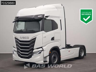 Iveco S-Way 500 4X2 NEW! 2xTanks HPEB Standklima ACC NAVI LED in vendita da BAS World B.V.