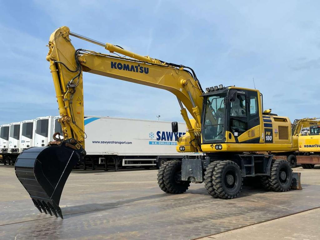 Komatsu PW180-11 Foto 2