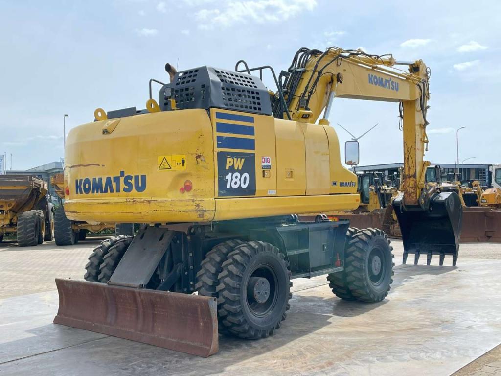 Komatsu PW180-11 Foto 5