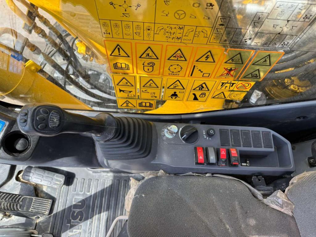 Komatsu PW180-11 Foto 9