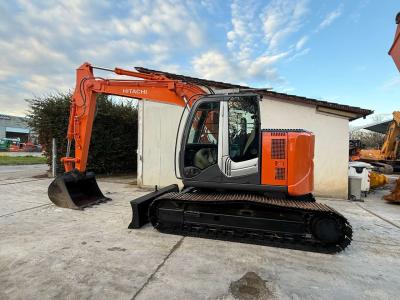Hitachi zx 135 us-3