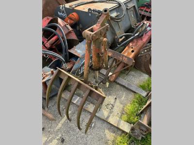 Pinza per letame in vendita da G.M. Service srl