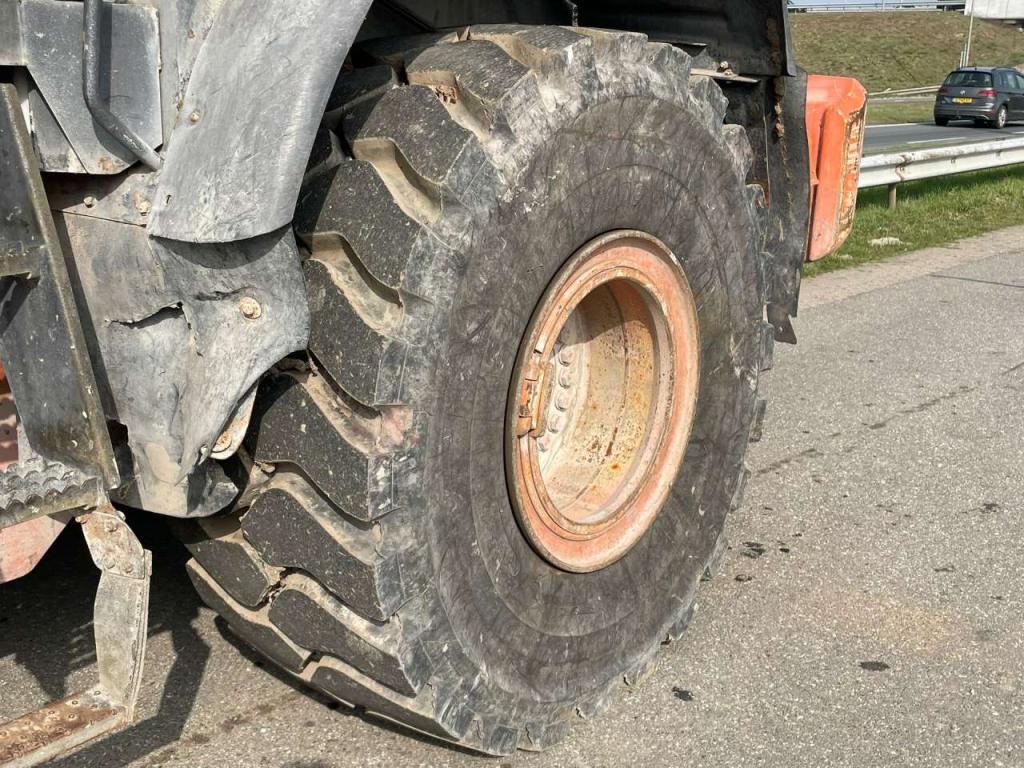 Hitachi ZW250-6 Foto 11