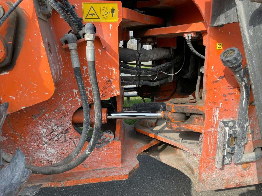 Hitachi ZW250-6 Foto 15
