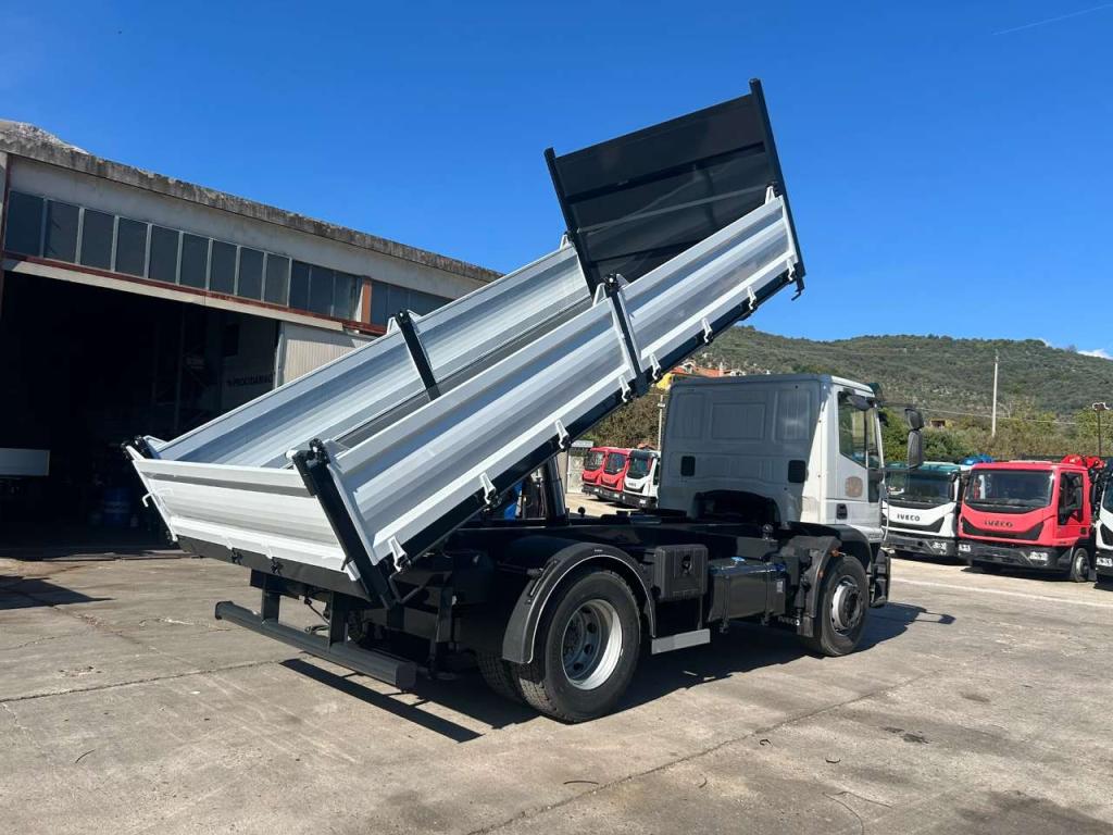 Iveco EUROCARGO 180E32 Foto 11