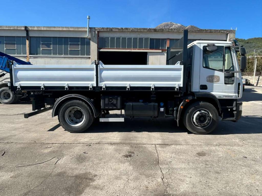 Iveco EUROCARGO 180E32 Foto 25