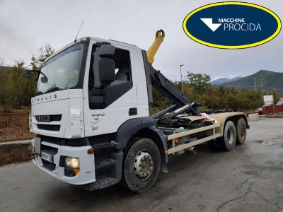 Iveco STRALIS 260S45 in vendita da Procida Macchine S.r.l.