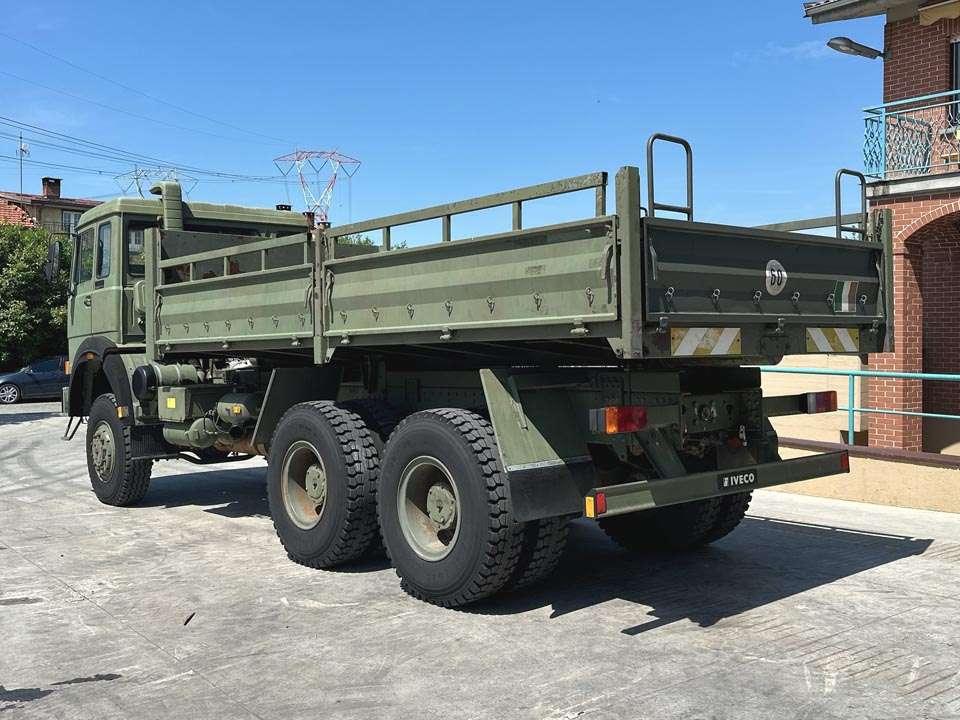Iveco 260-35 6x6 Foto 3
