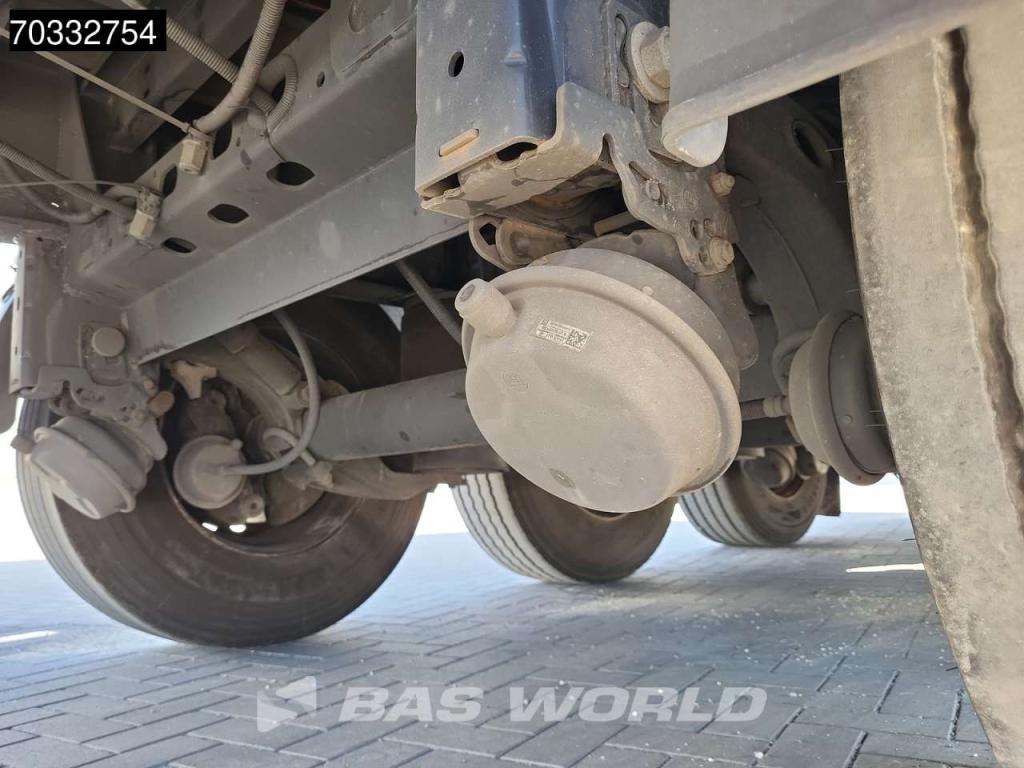 Kässbohrer XS Tailgate Koffer BPW Foto 17