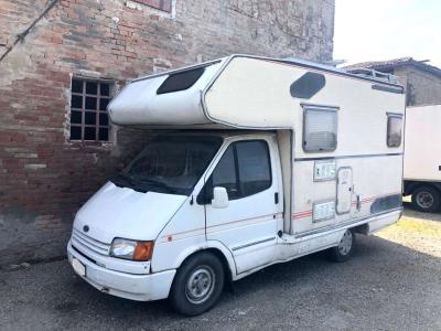 Ford Camper in vendita da Bernardi Srls