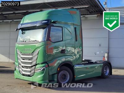 Iveco S-Way 500 S-Way 4X2 NEW! Retarder 2xTanks ACC Standklima LED Euro 6 in vendita da BAS World B.V.