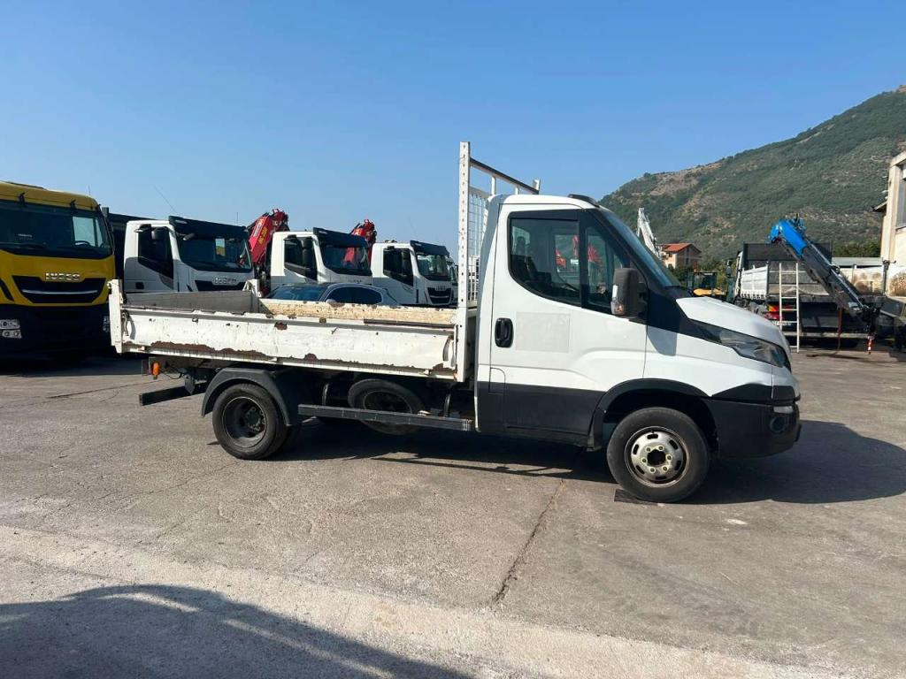 Iveco DAILY 35-110 Foto 26