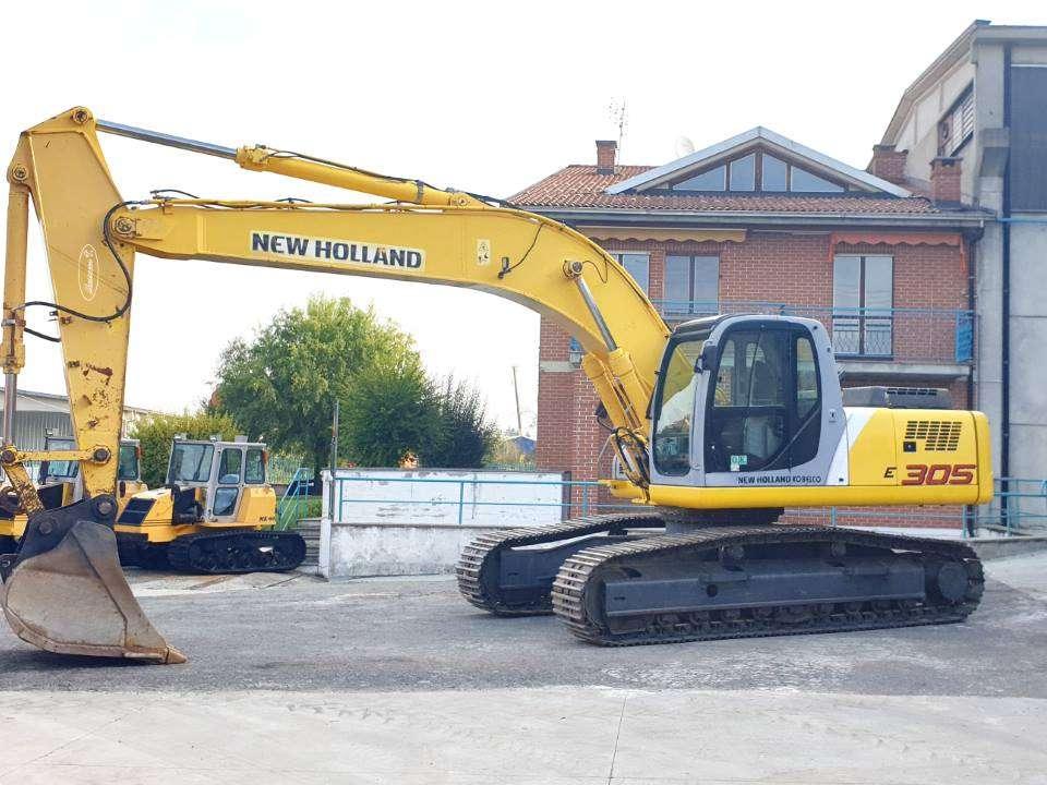 New Holland E305 Foto 1