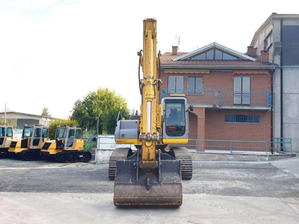 New Holland E305 Foto 10