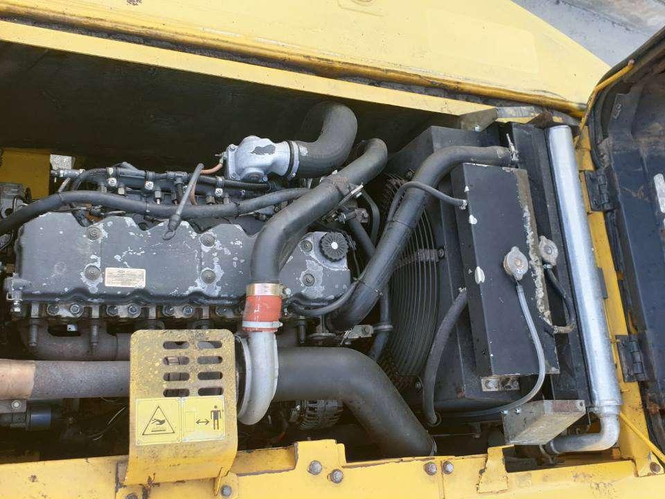 New Holland E305 Foto 5