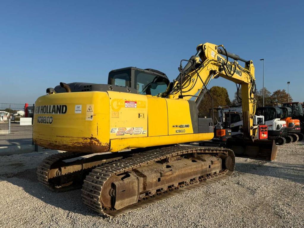 New Holland E245C Foto 4