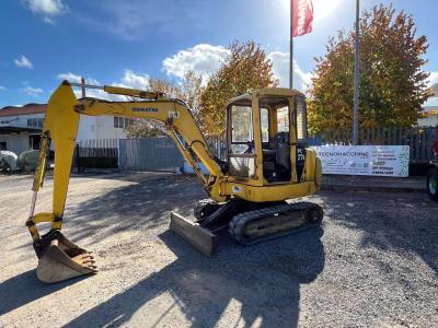 Komatsu PC27R-3 in vendita da TECNOMACCHINE Srl