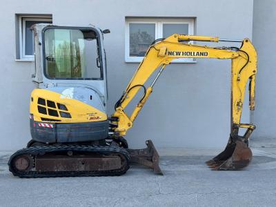 New Holland E30.2