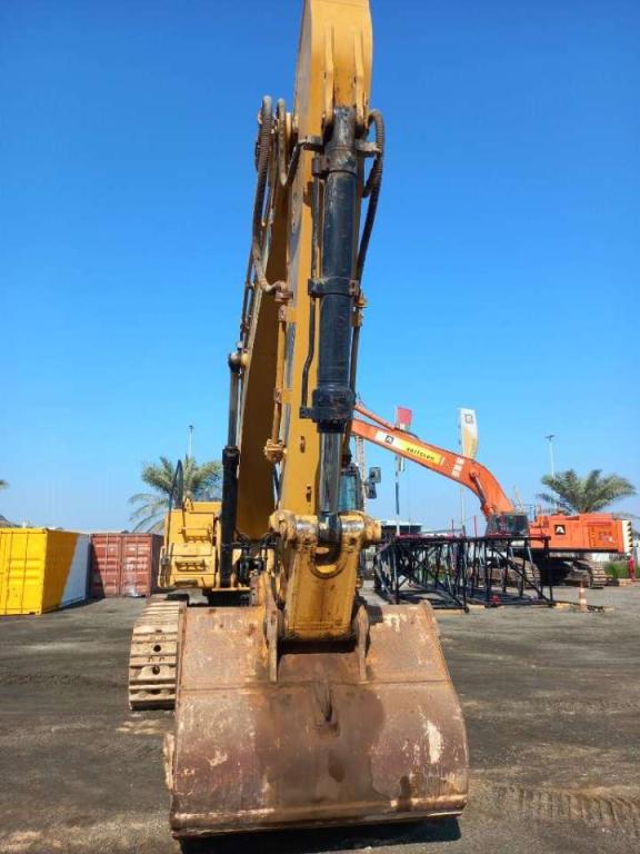 Caterpillar 350 (EXW - Abu Dhabi) Foto 7