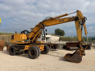 Liebherr 912