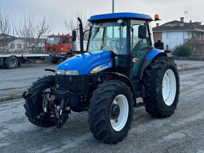 New Holland TD5050 4X4 in vendita da Massucco T. Srl