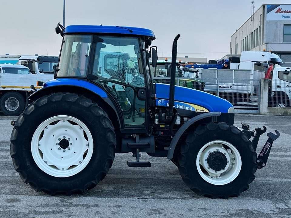 New Holland TD5050 4X4 Foto 13