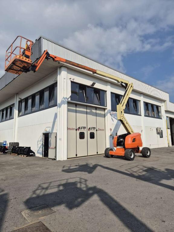 JLG 520 AJ Foto 1