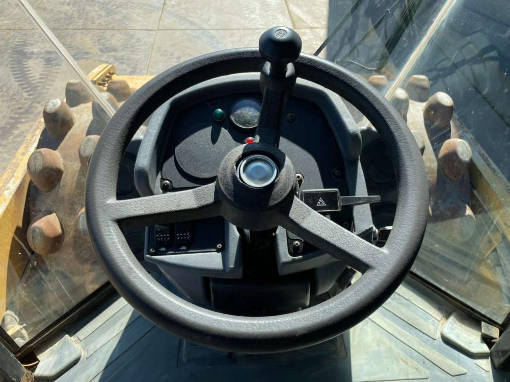 Caterpillar CP64 Foto 18