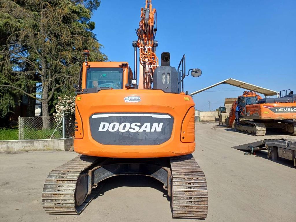 Doosan DX140LCR-7 Foto 3