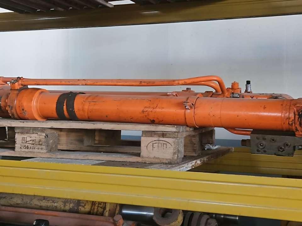 Pistone / Cilindro idraulico per Hitachi zx210 Foto 1