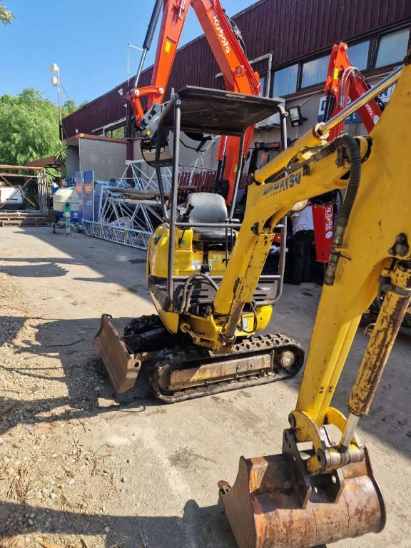 Komatsu PC12 R-8 Foto 3