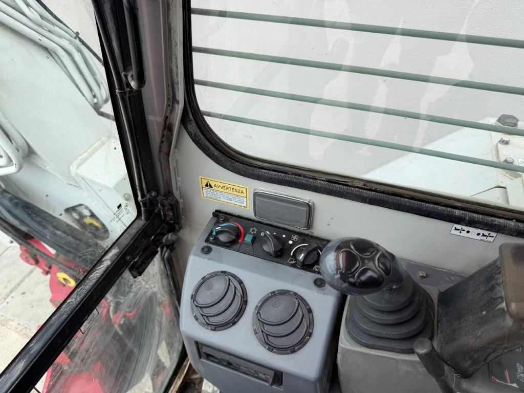 Takeuchi TB153FR Foto 8