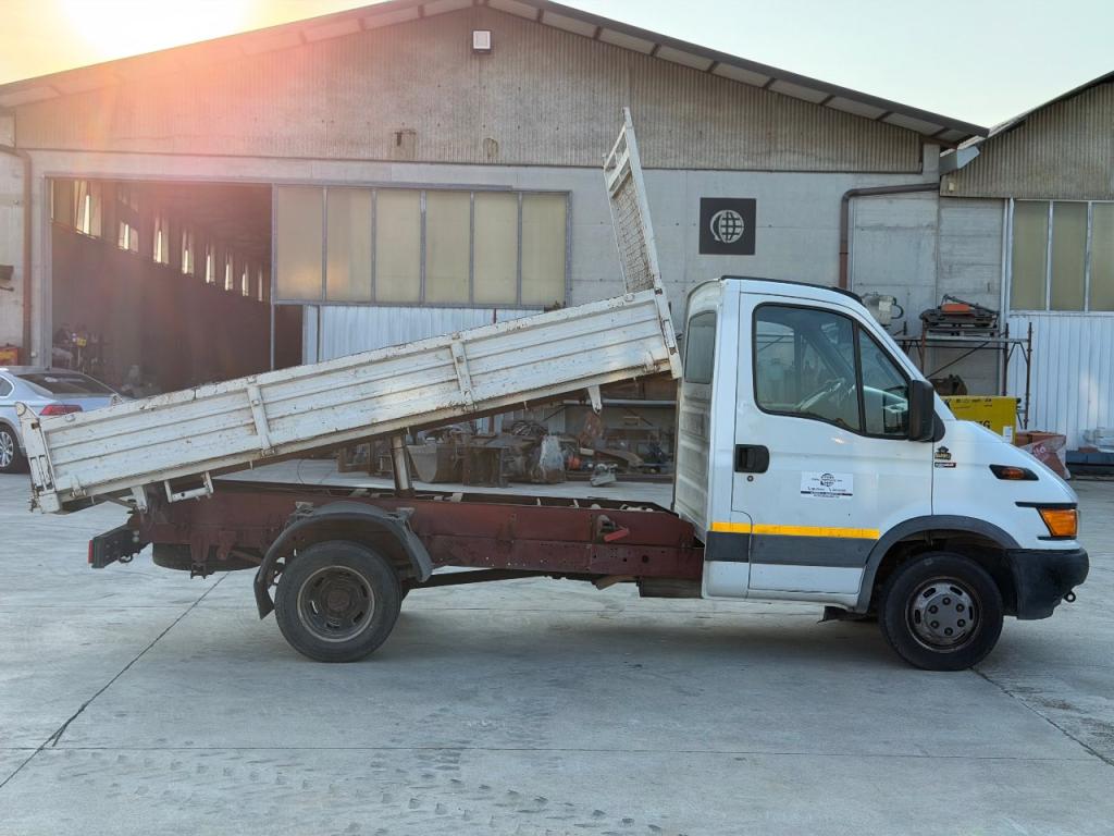 Iveco DAILY 35C11 Foto 2