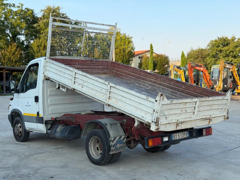 Iveco DAILY 35C11 Foto 4