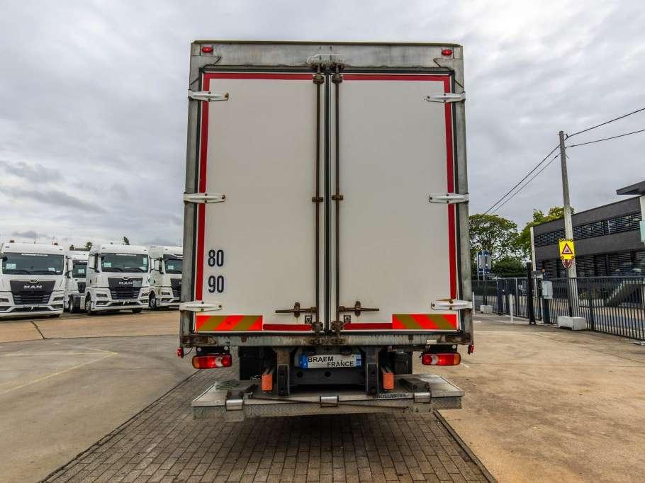 Renault D19 280 DTI+DHOLLANDIA 2T. Foto 4