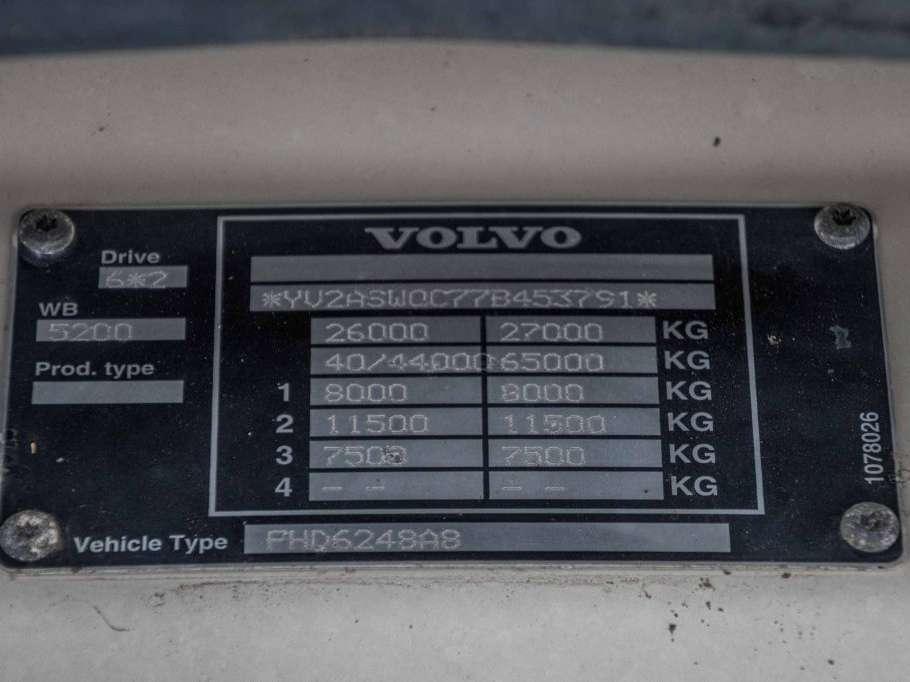Volvo FH 480-6x2 - 10 tires/pneus Foto 11