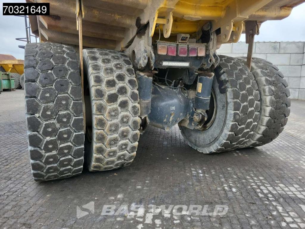 Komatsu HD605 -7E0 Foto 24