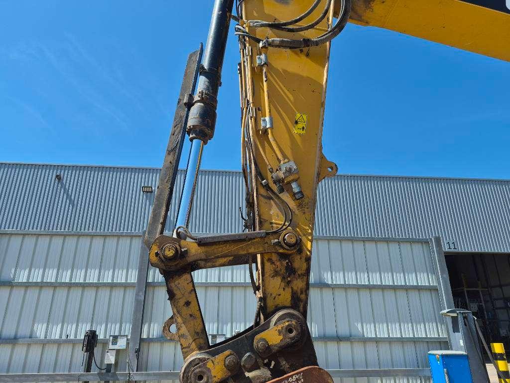 Caterpillar 326FL Foto 16