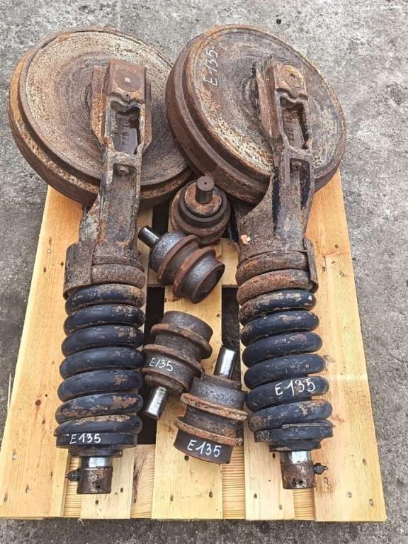 Ruota folle per Fiat Kobelco E 135 Foto 1