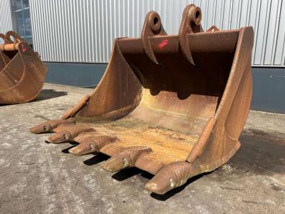 Caterpillar Caterpillar 385 bucket with teeth in vendita da Big Machinery