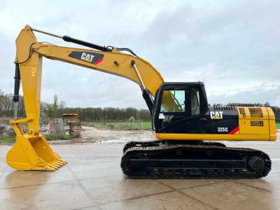 Caterpillar 325CL - New Condition / Low Hours