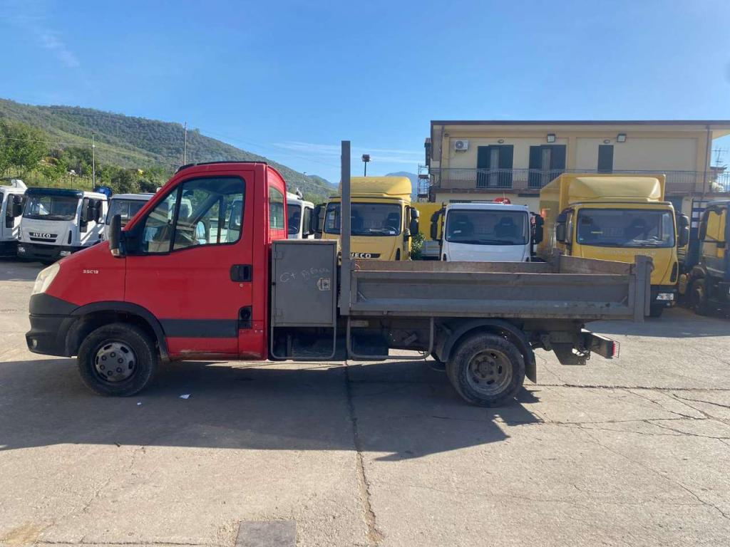 Iveco DAILY 35C13 Foto 2