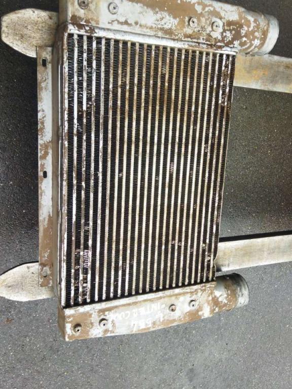 Radiatore intercooler per Liebherr L 554 Foto 3