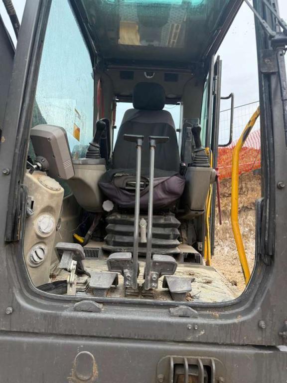 Volvo EC235CNL Foto 2