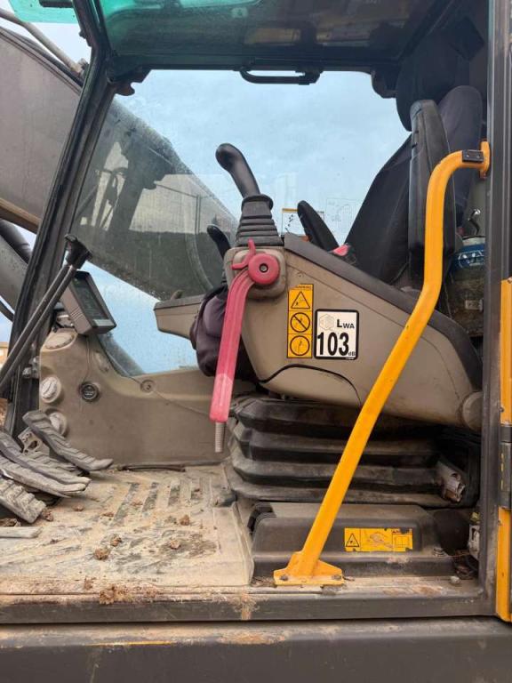Volvo EC235CNL Foto 3