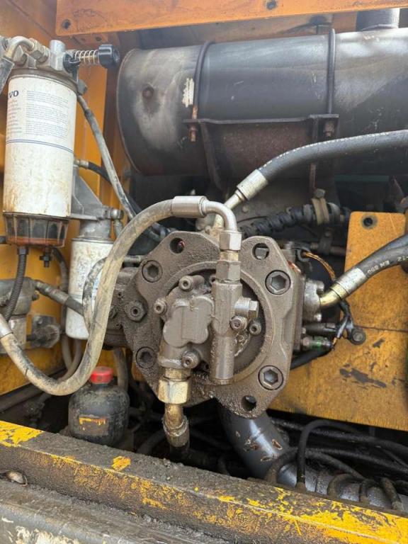 Volvo EC235CNL Foto 6