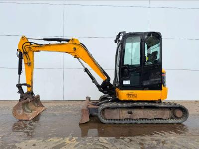 JCB 48Z-1 - Hammer Lines / Quick Coupler in vendita da Boss Machinery