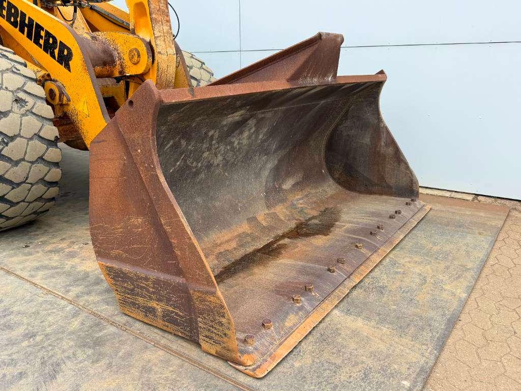 Liebherr L580 - Automatic Greasing / Heated Seat Foto 18